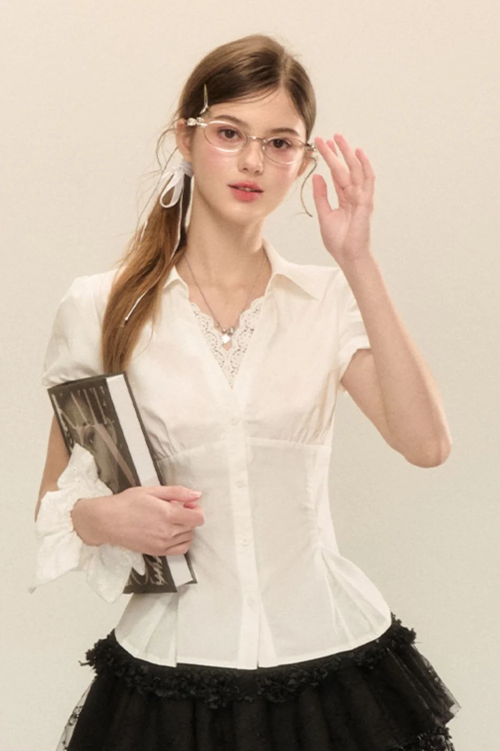 White Pleated V-Neck Short-Sleeve Shirt - kasudy